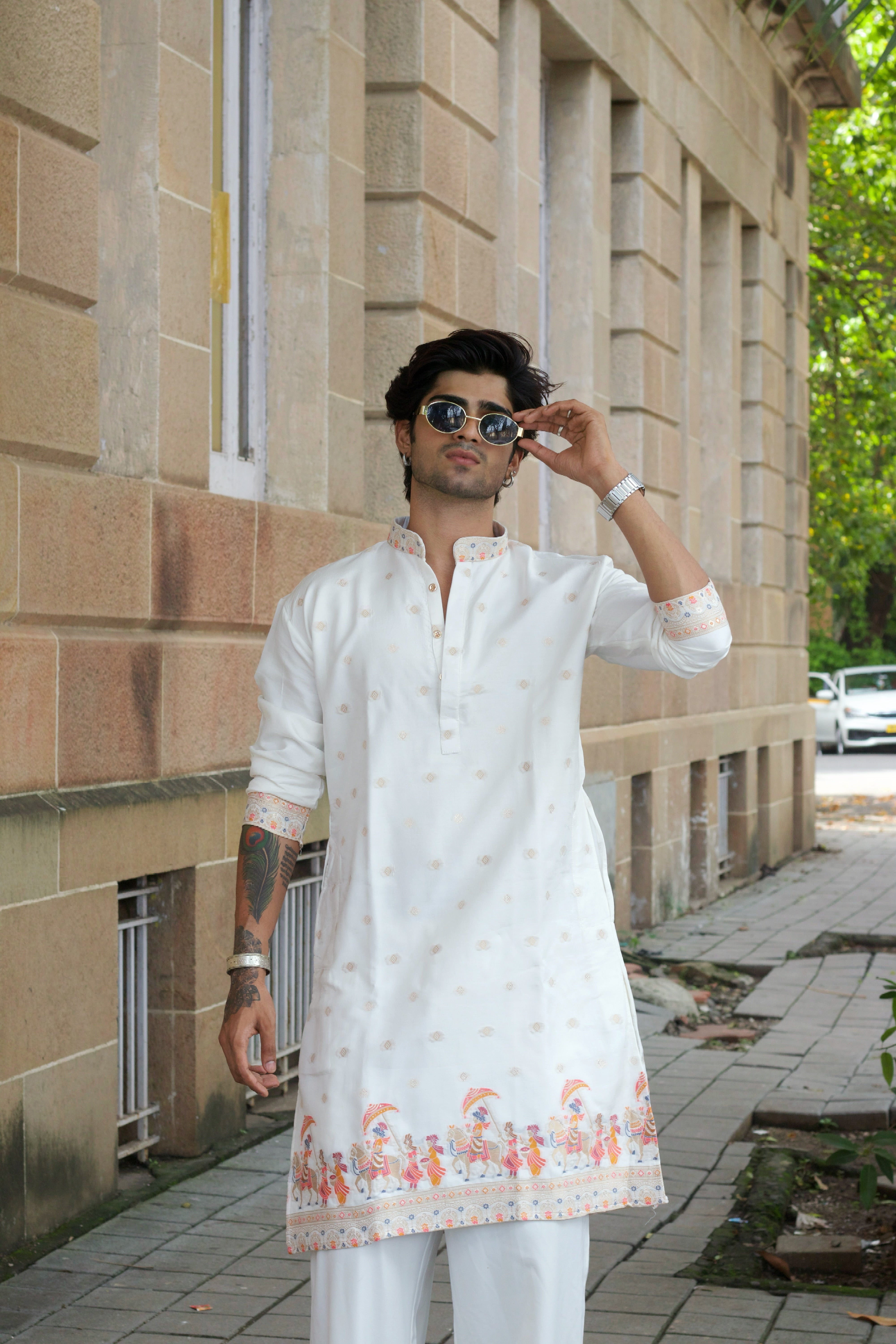 ROYAL BARAAT WHITE JACQUARD DESIGNER KURTA – shriimant