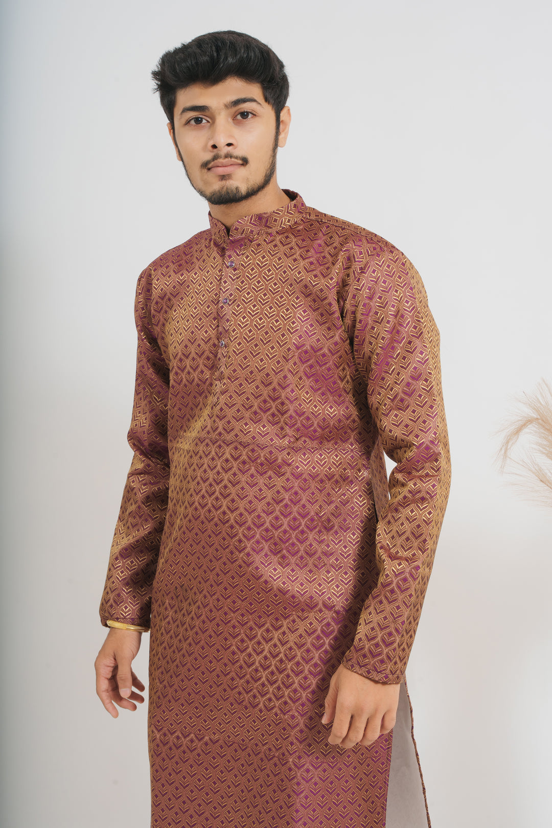 Shiny Tapeta Winey Leaves Designed Awesome Men's Designer Kurta