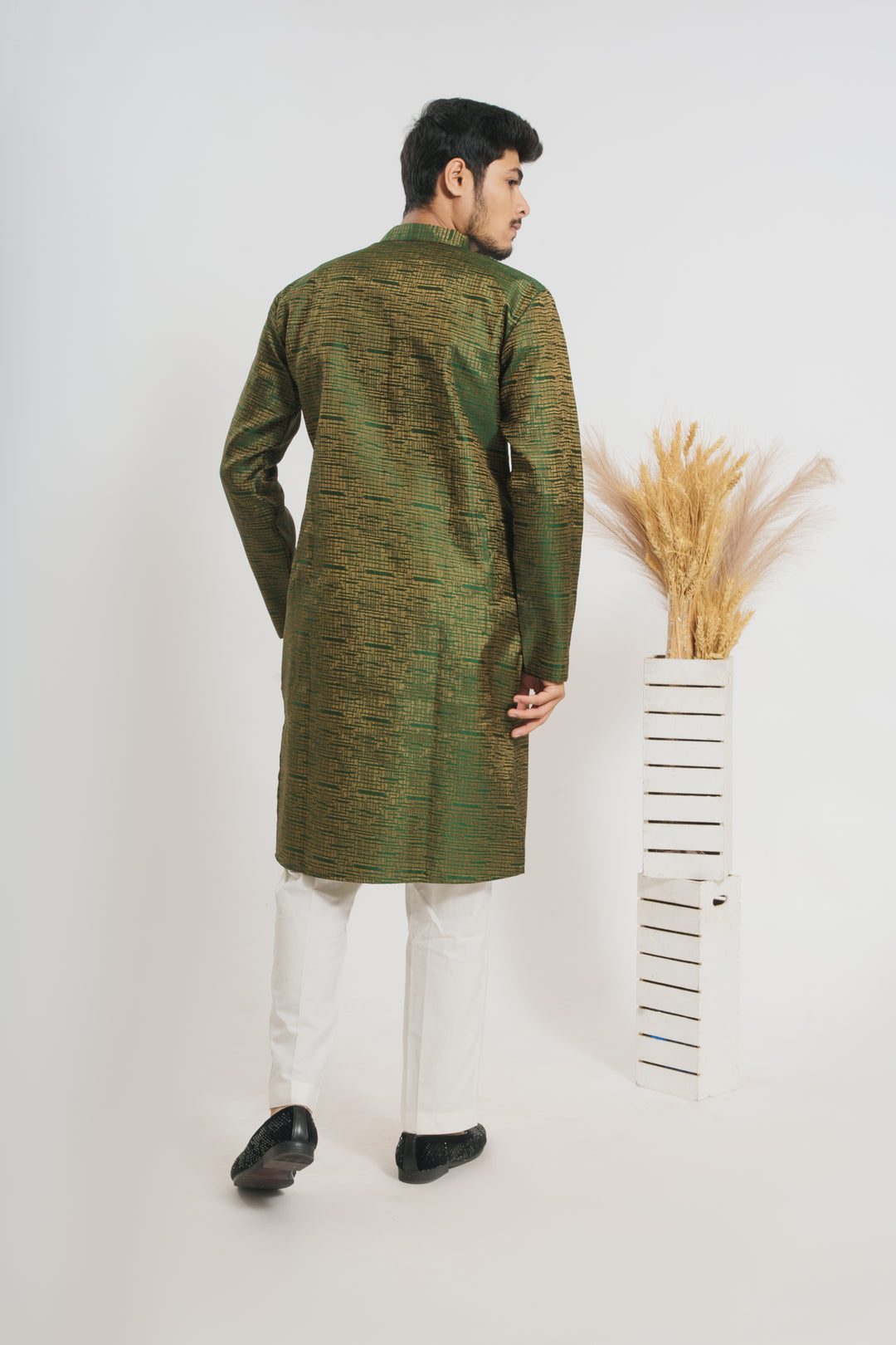 DARK GREEN GOLDEN SHINY STRUCTURED JACQUARD DESIGNER KURTA