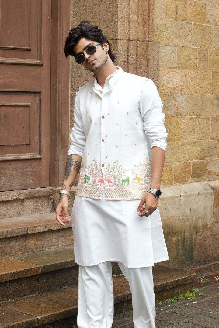 ANIMAL PATTERN JACQUARD KOTI KURTA SET