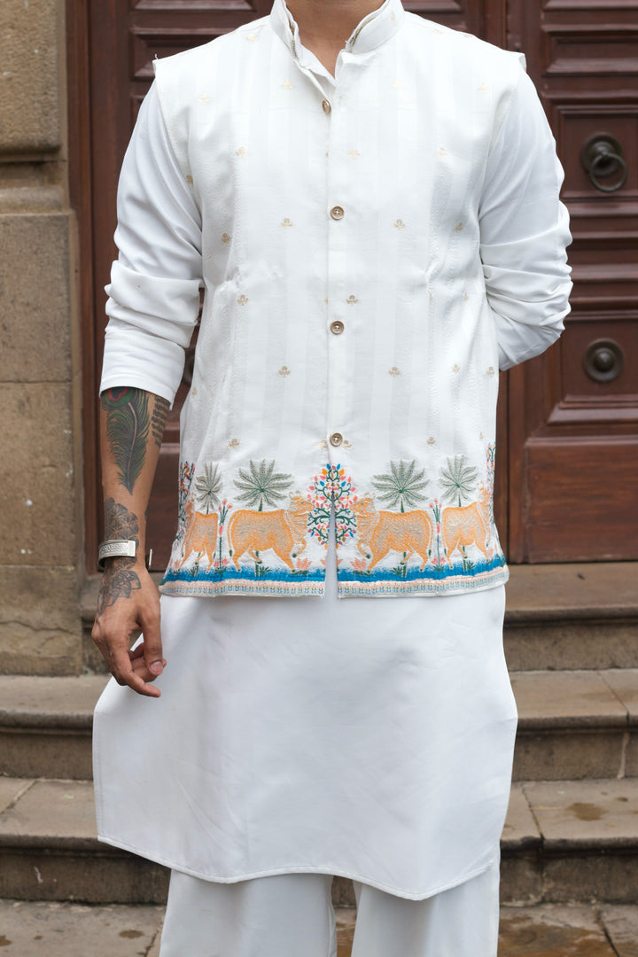 GAURI INSPRIRED JACQUARD KOTI KURTA SET