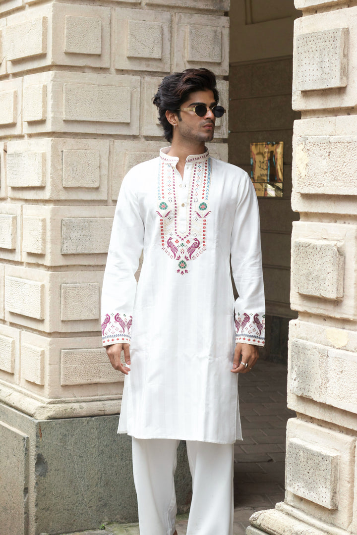 WHITE MAYUR VILAS SELECTED JACQUARD DESIGNER KURTA