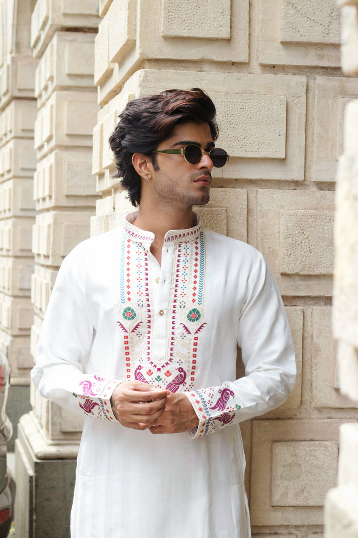 WHITE MAYUR VILAS SELECTED JACQUARD DESIGNER KURTA