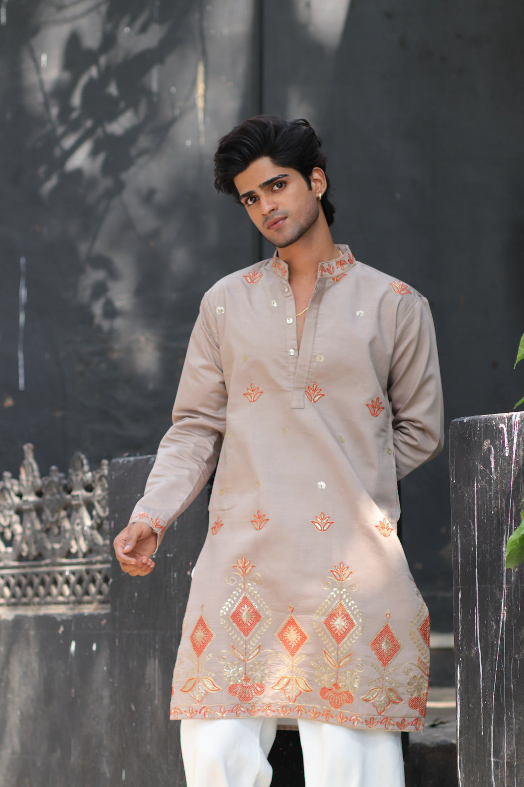 AURA GREY EMBROIDERED SHORT KURTA