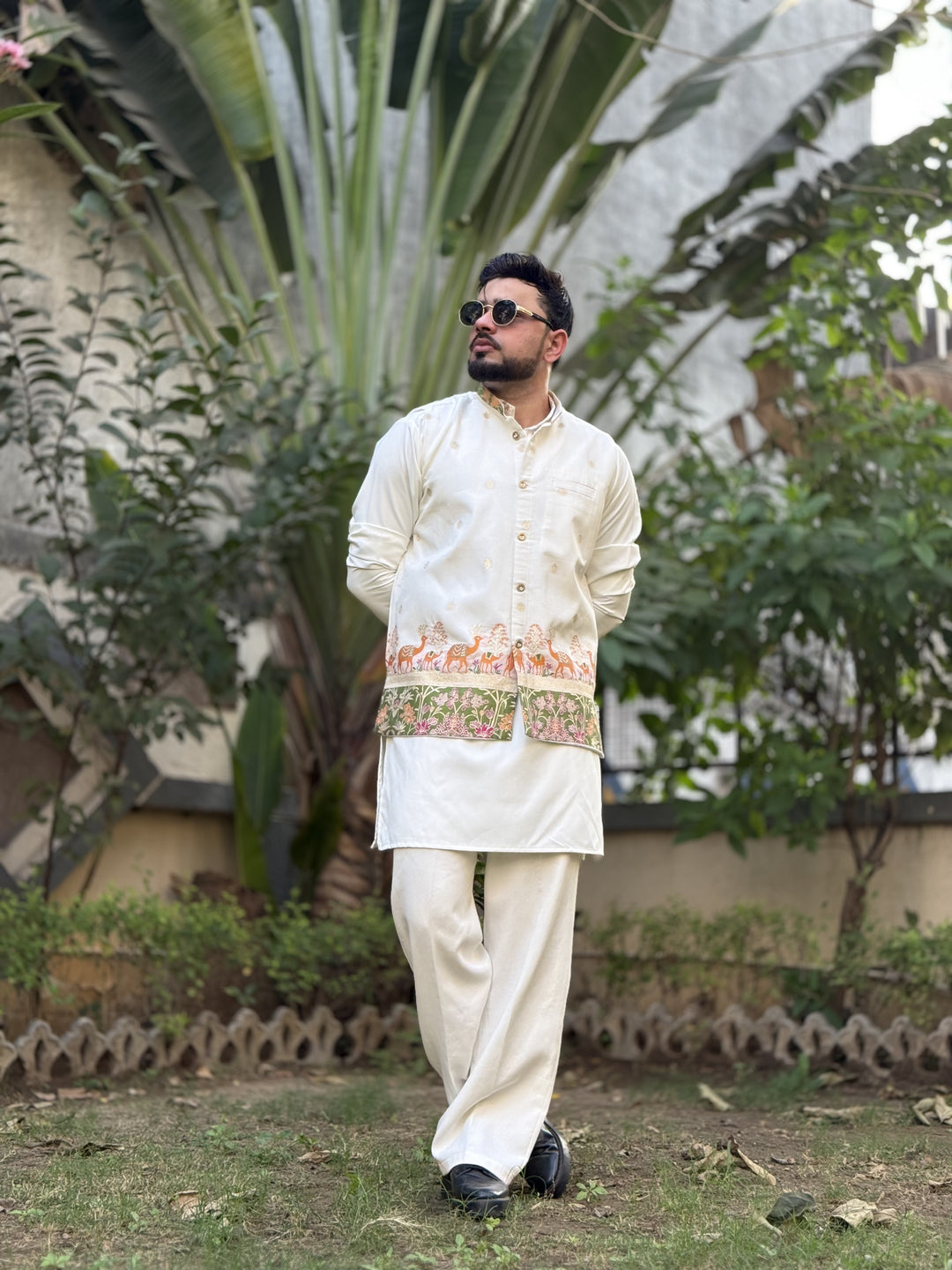 KOTI KURTA - CAMEL FLORAL JACQUARD KOTI KURTA SET