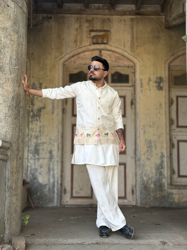 KOTI KURTA - ANIMAL PATTERN JACQUARD KOTI KURTA SET