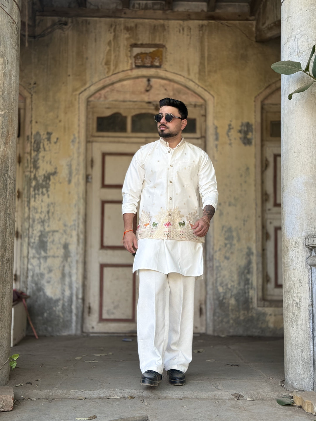KOTI KURTA - ANIMAL PATTERN JACQUARD KOTI KURTA SET