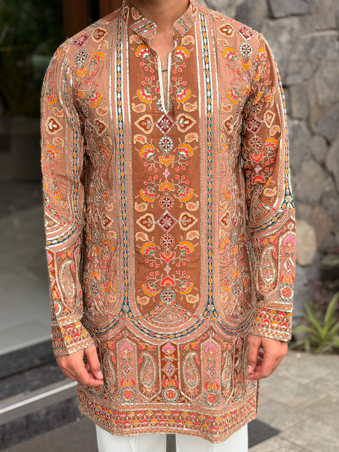 KESARIYA POSITION EMBROIDERED SHORT KURTA