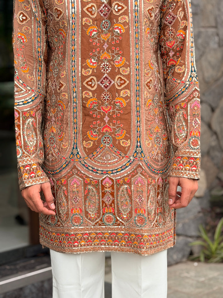 KESARIYA POSITION EMBROIDERED SHORT KURTA