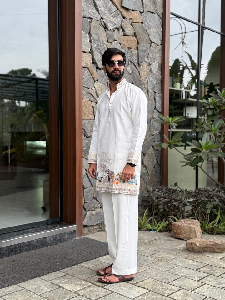 WHITE KALPRAAG – ELEPHANT PATTERN JACQUARD KURTA