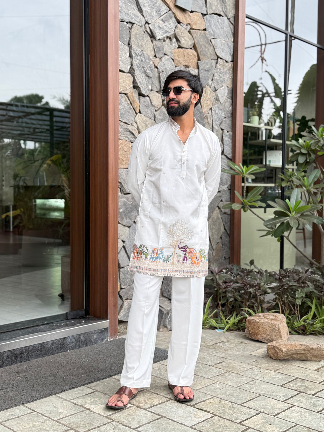 WHITE KALPRAAG – ELEPHANT PATTERN JACQUARD KURTA