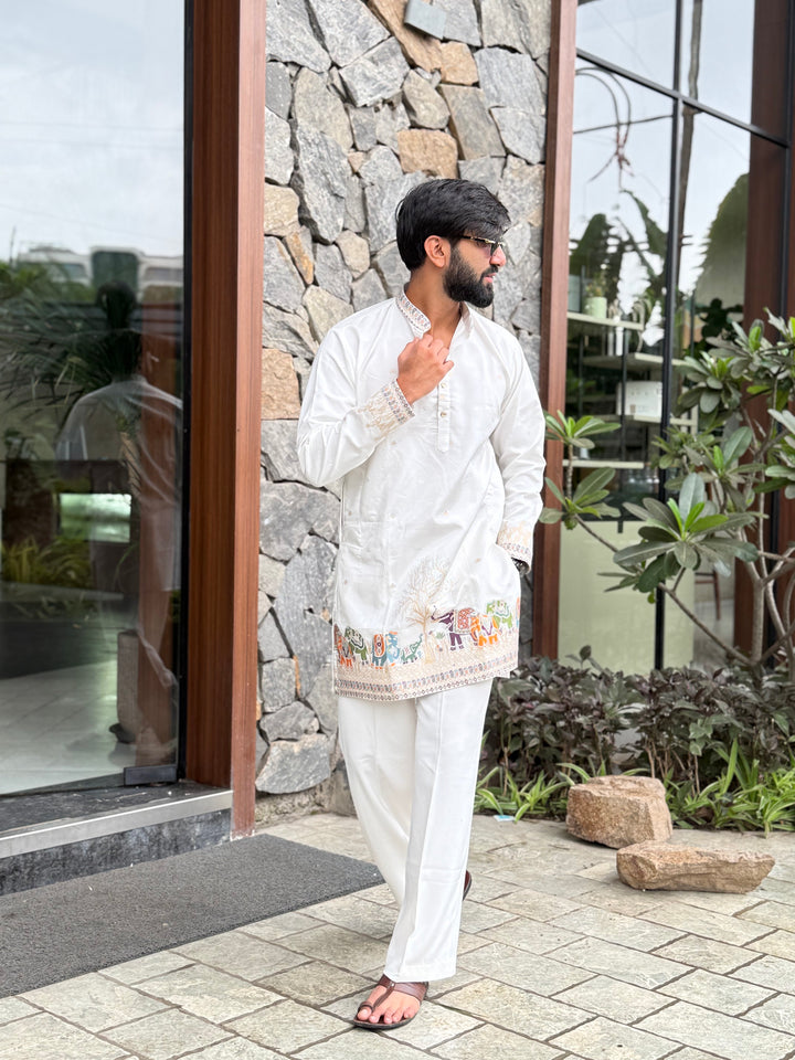 WHITE KALPRAAG – ELEPHANT PATTERN JACQUARD KURTA