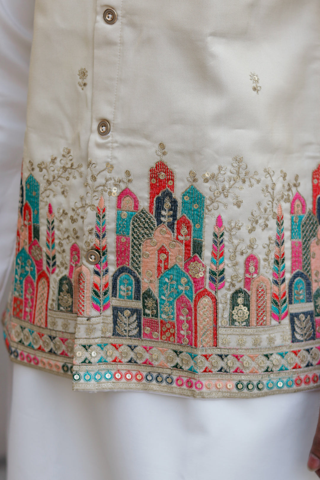 KOTI KURTA - IVORY MINARA EMBROIDERED KOTI KURTA SET